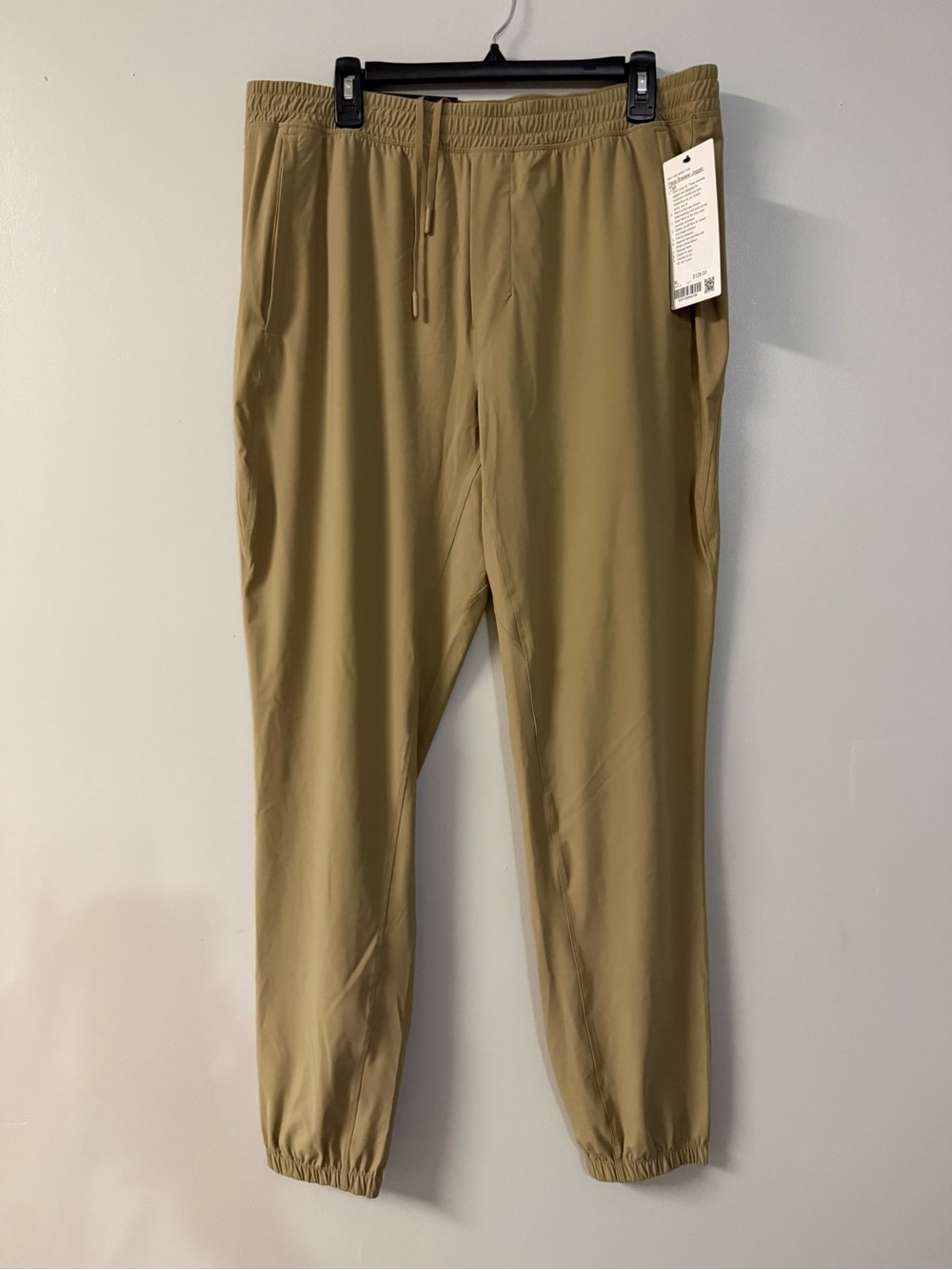 Men's Lululemon Elastic Drawstring Jogger Pants in Olive Tan